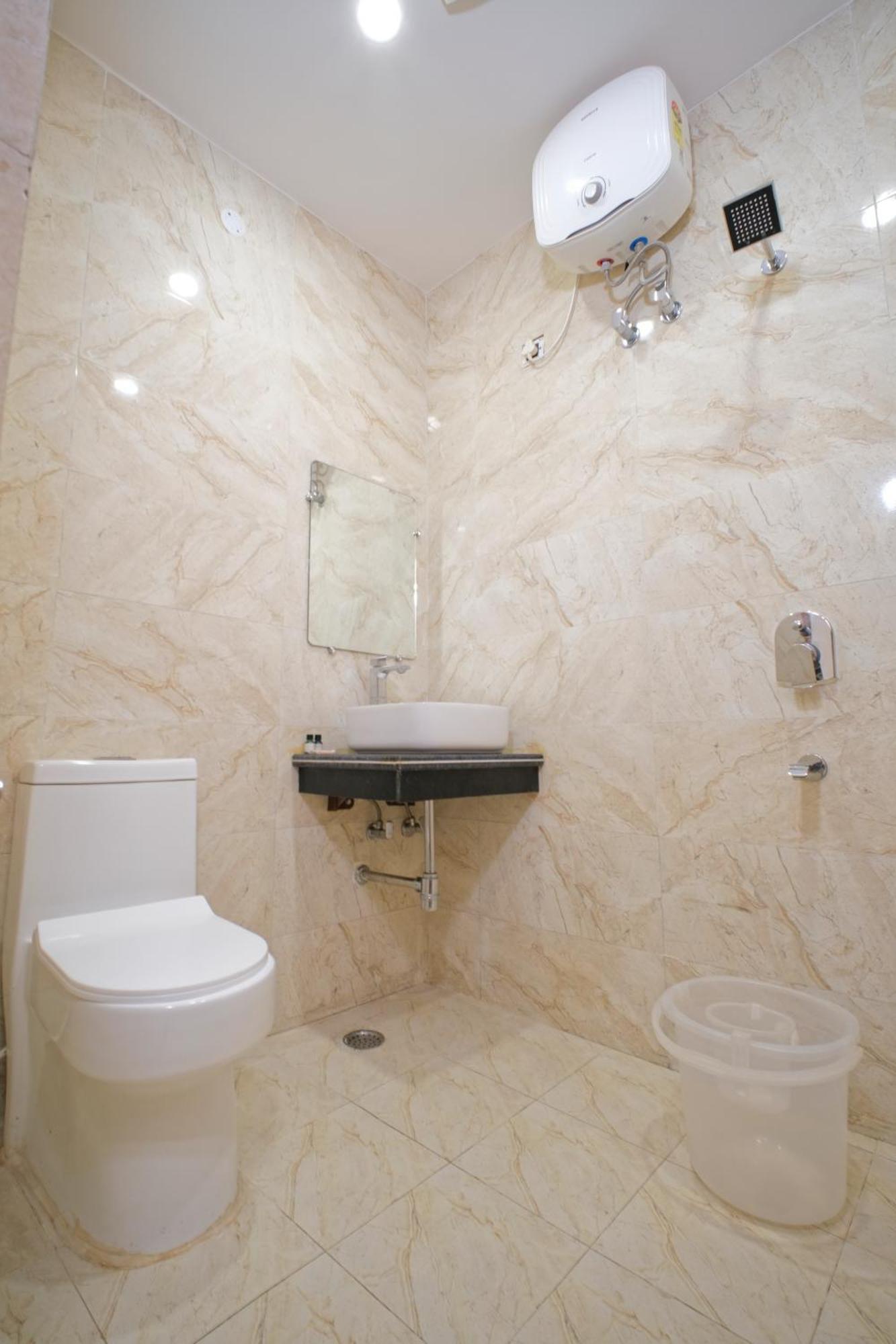 Vasu Palace Hotel 3*