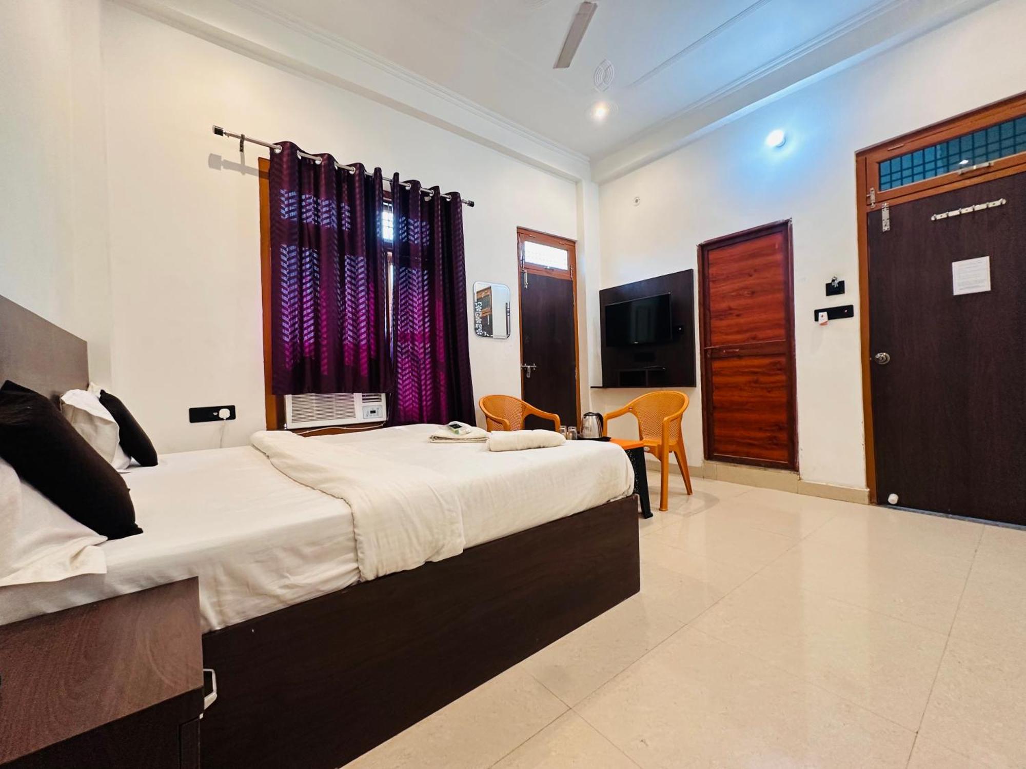 Hridayam Madhuram Hotel Ayodhya
