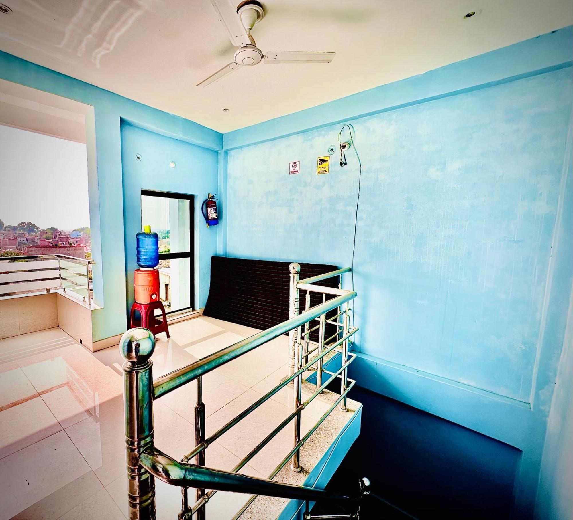 Hridayam Madhuram Hotel