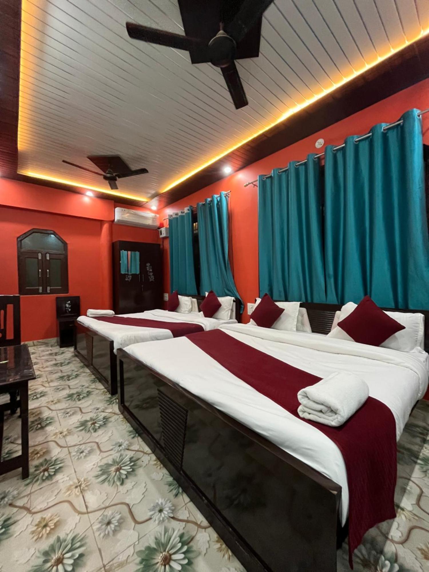 Aryakulam Palace Hotel