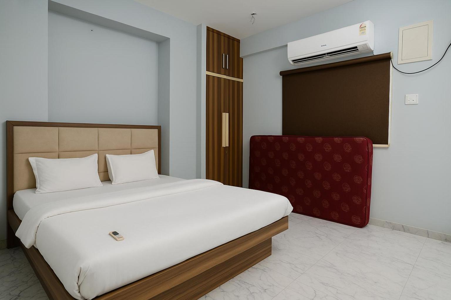 Hotel Rajnandani Palace By Iq - A Regal Just Steps From Ram Mandir