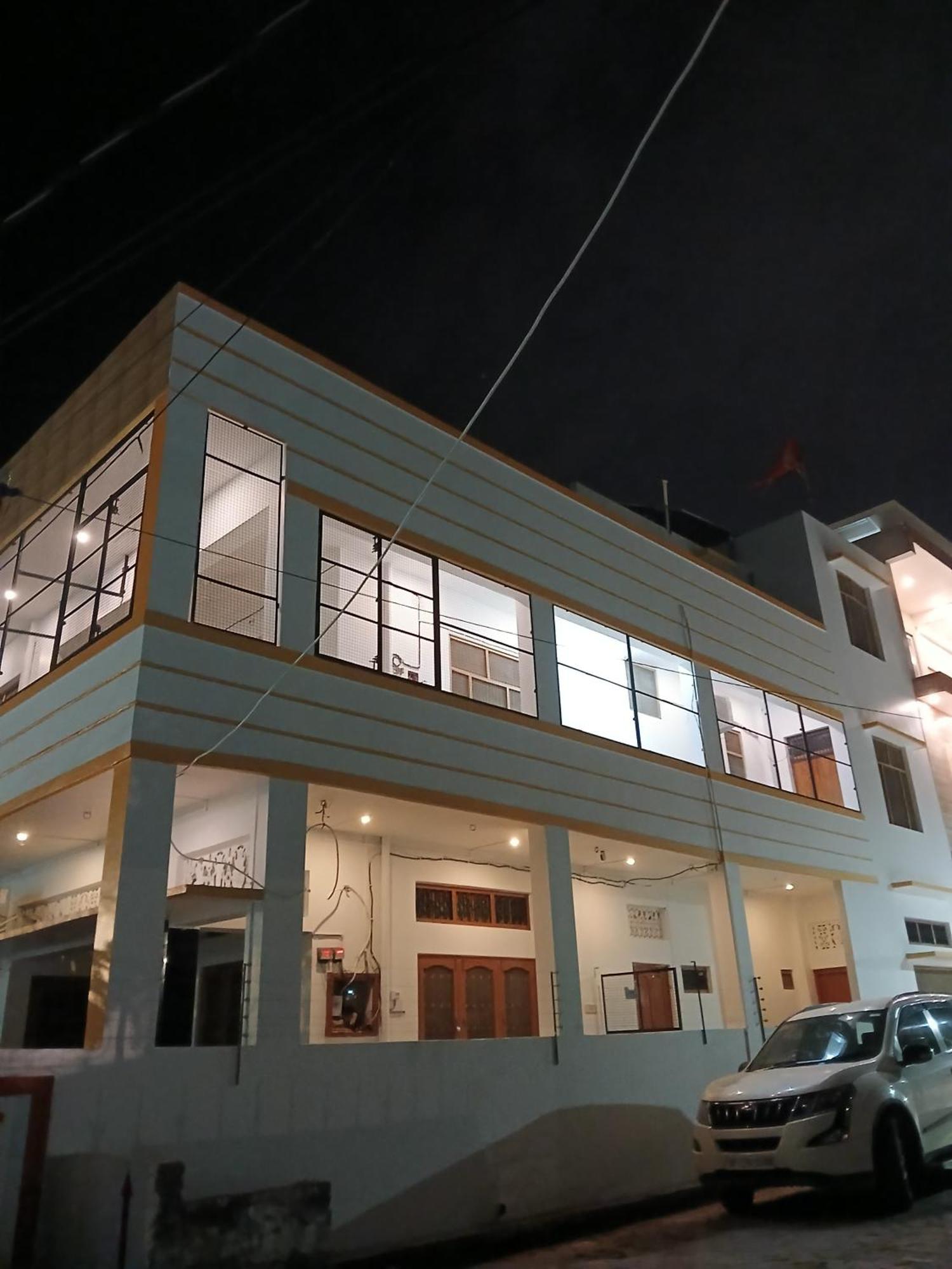 Homestay Raj Sadan *