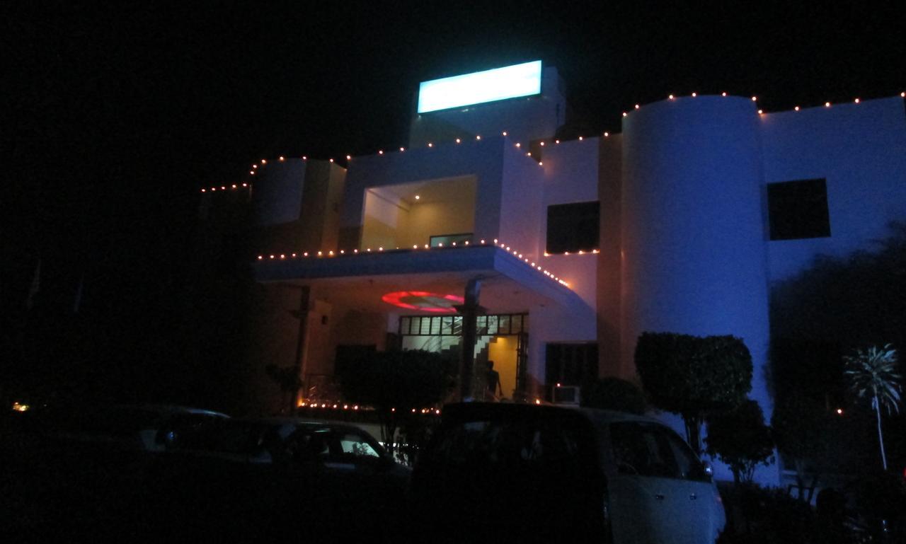 Ramprastha Hotel