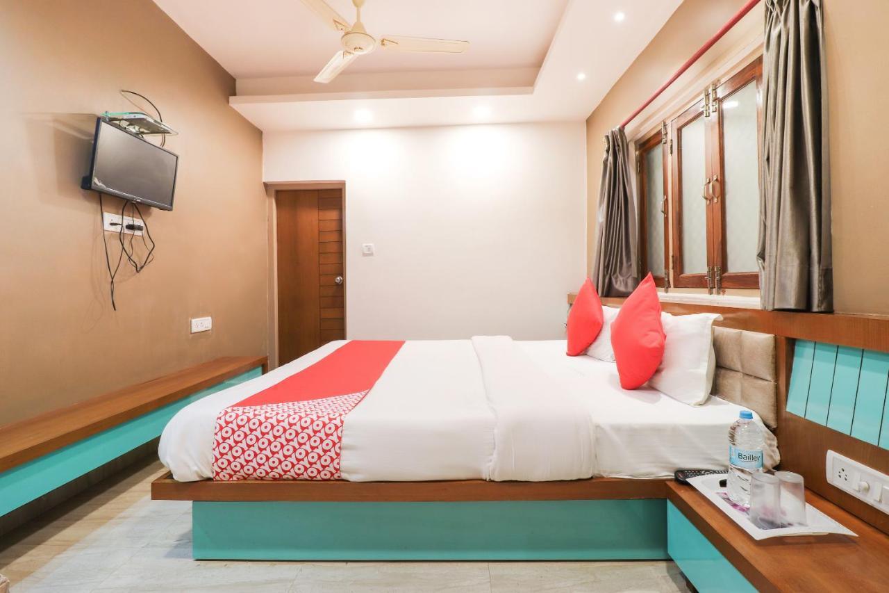 Hotel Oyo 26781 Raghupati
