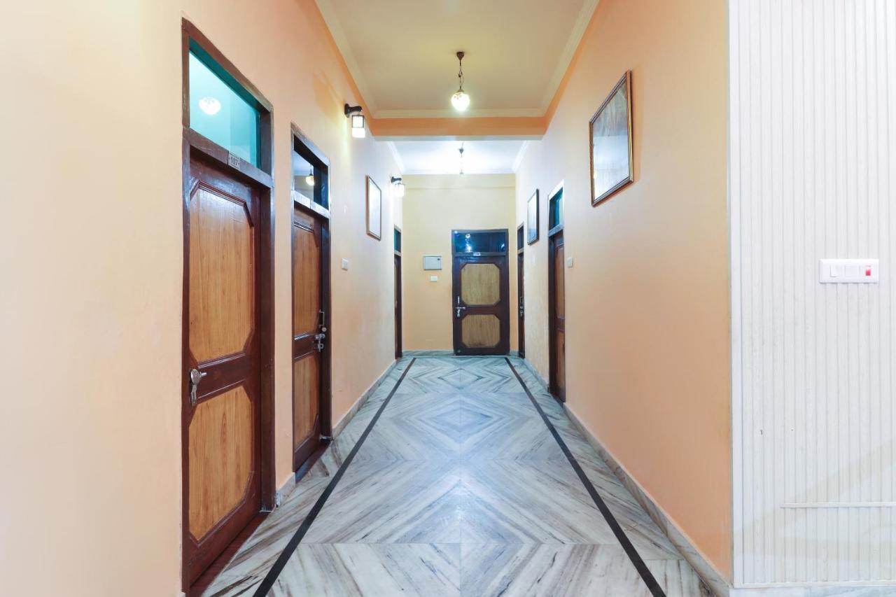 Oyo 29858 Arvind Palace Hotel 3*