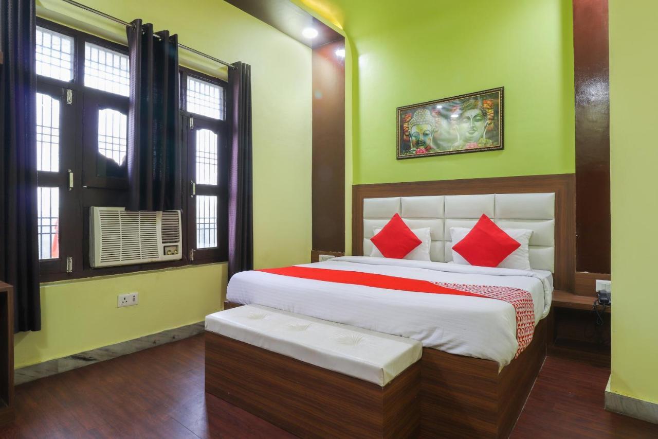 Oyo 29858 Arvind Palace Hotel Ayodhya