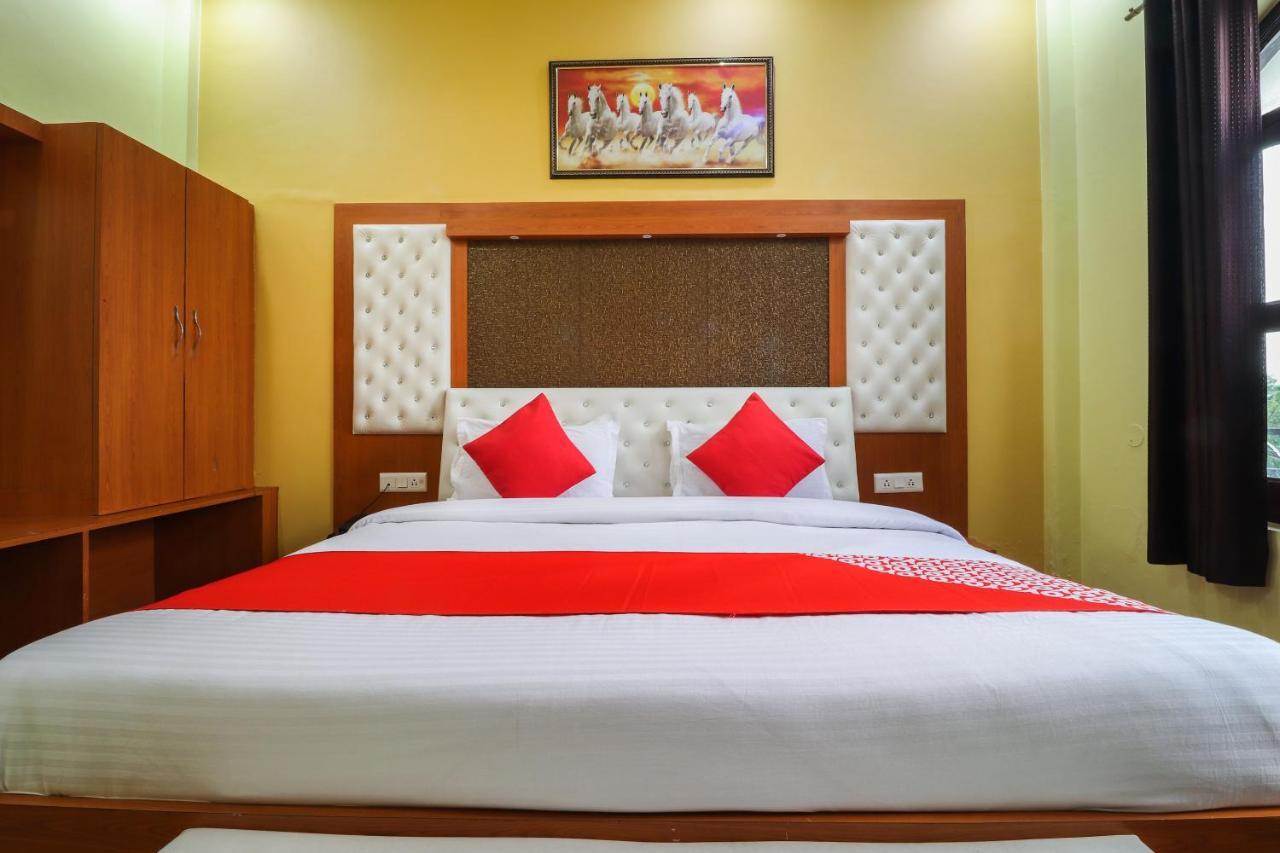 Hotel Oyo 29858 Arvind Palace 3*